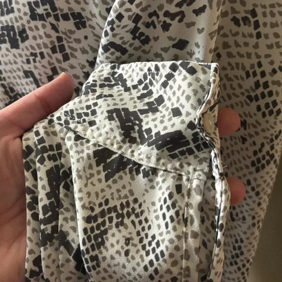 J. Crew Black, Gray and White Snakeskin Blouse Size L - Picture 8 of 11